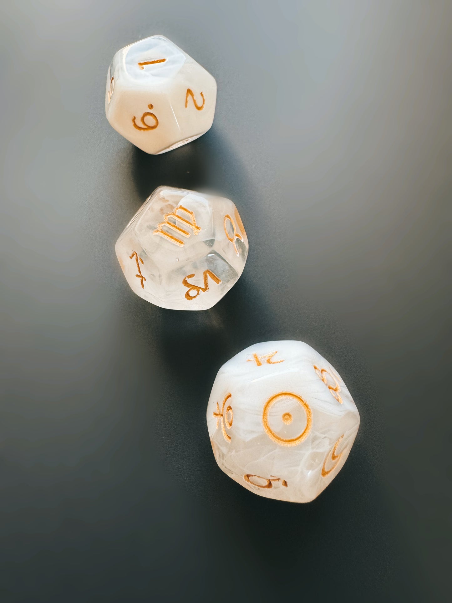 Divinations Würfel