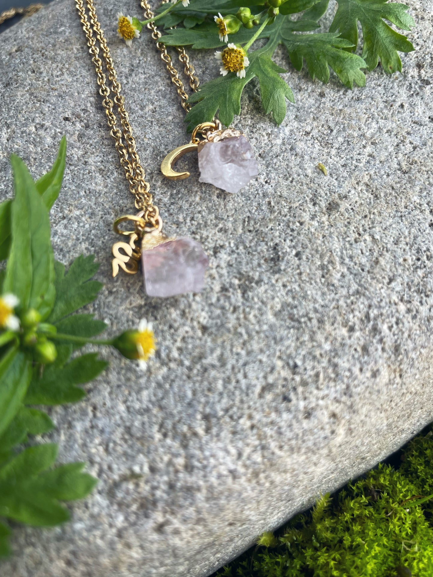 Rosenquarz Kette (roh, gold)