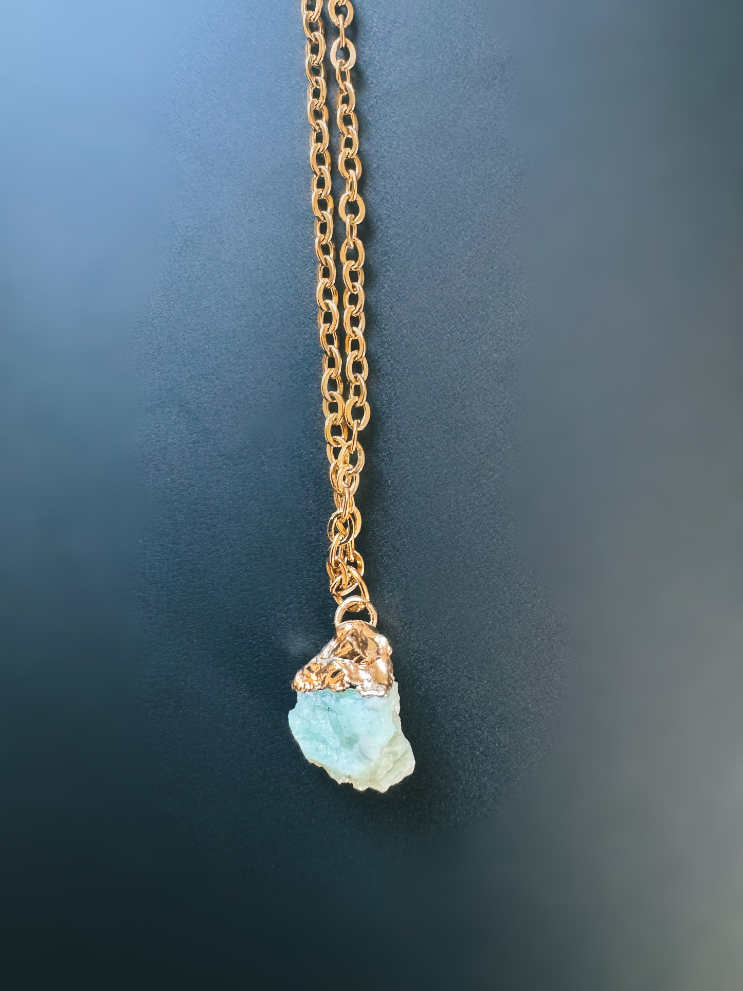 Smaragd Kette (roh, gold)