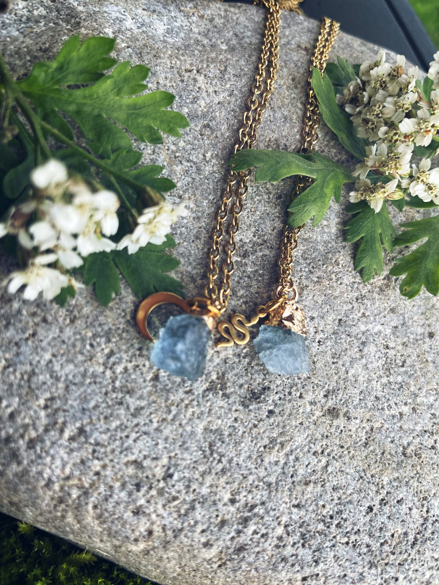 Aquamarin Kette (roh, gold)