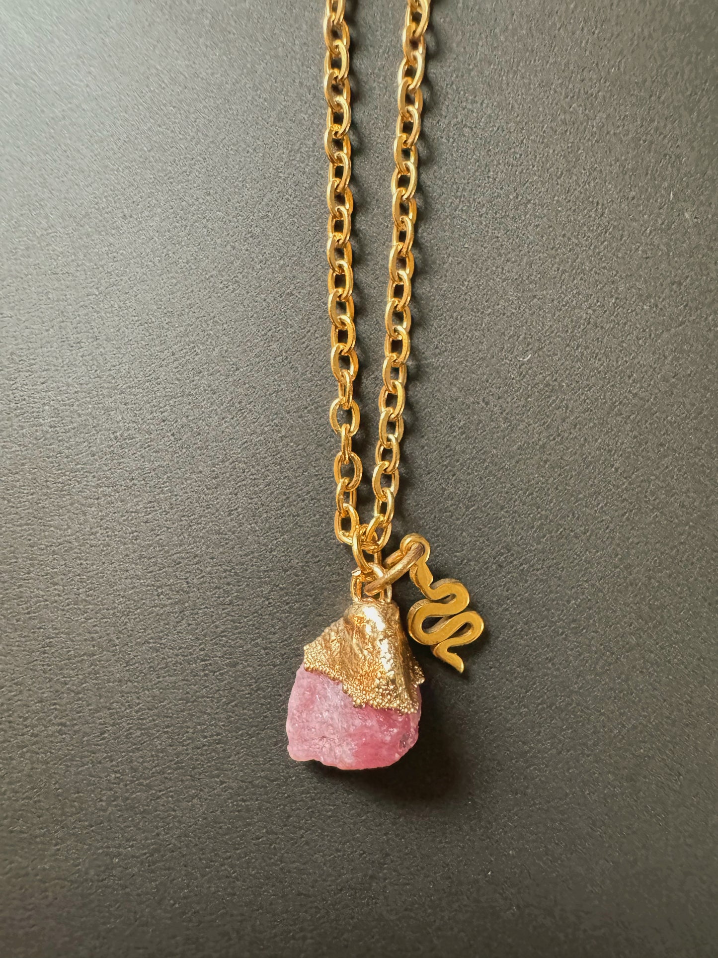 Rubin Kette (roh, gold)