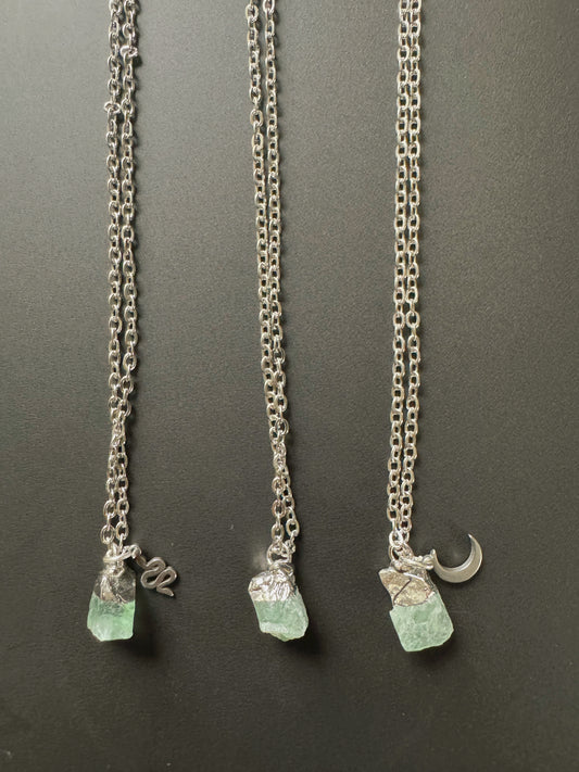 Grüner Fluorit Kette (roh,silber)