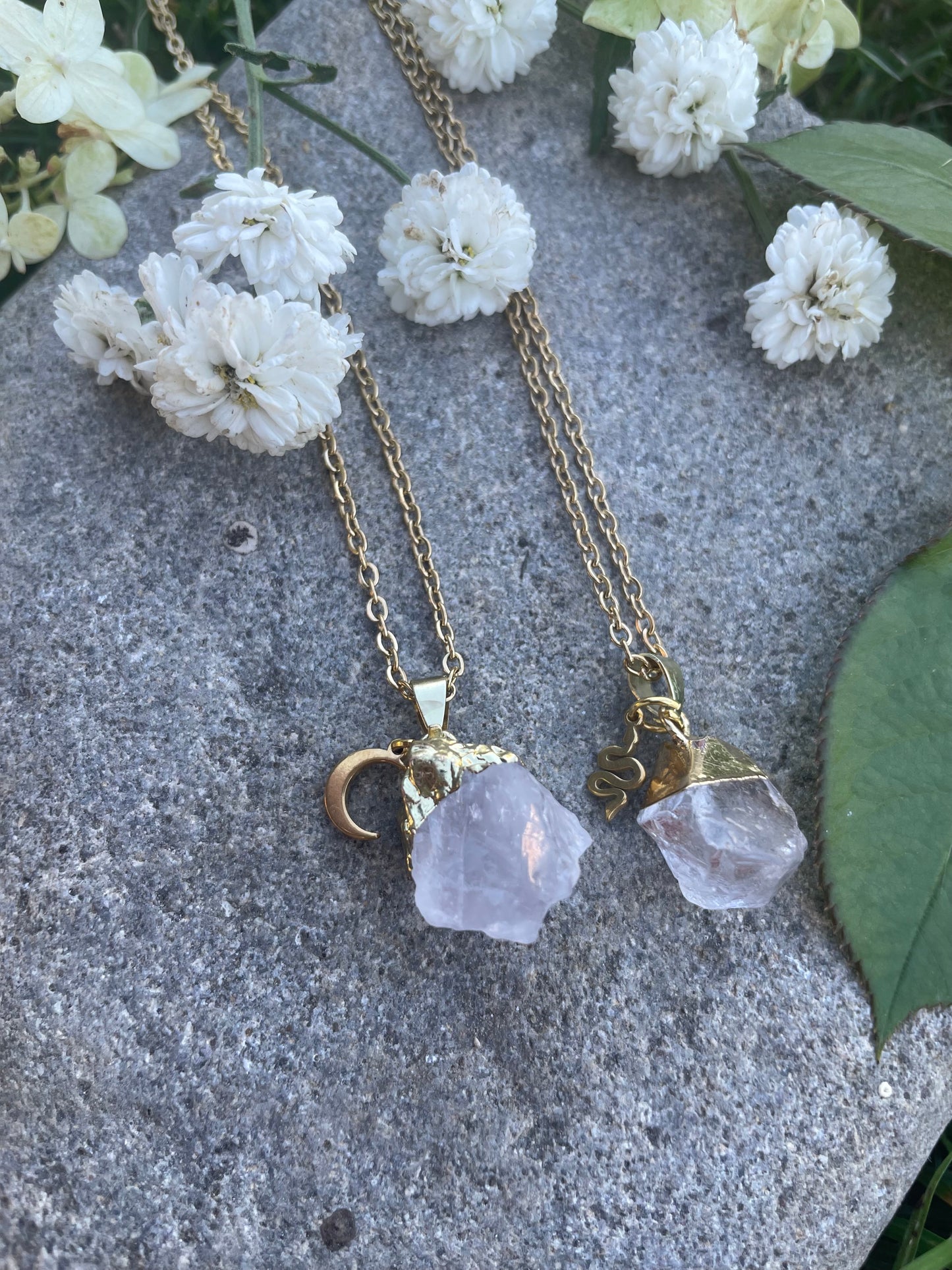 Bergkristall Kette (roh, gold)