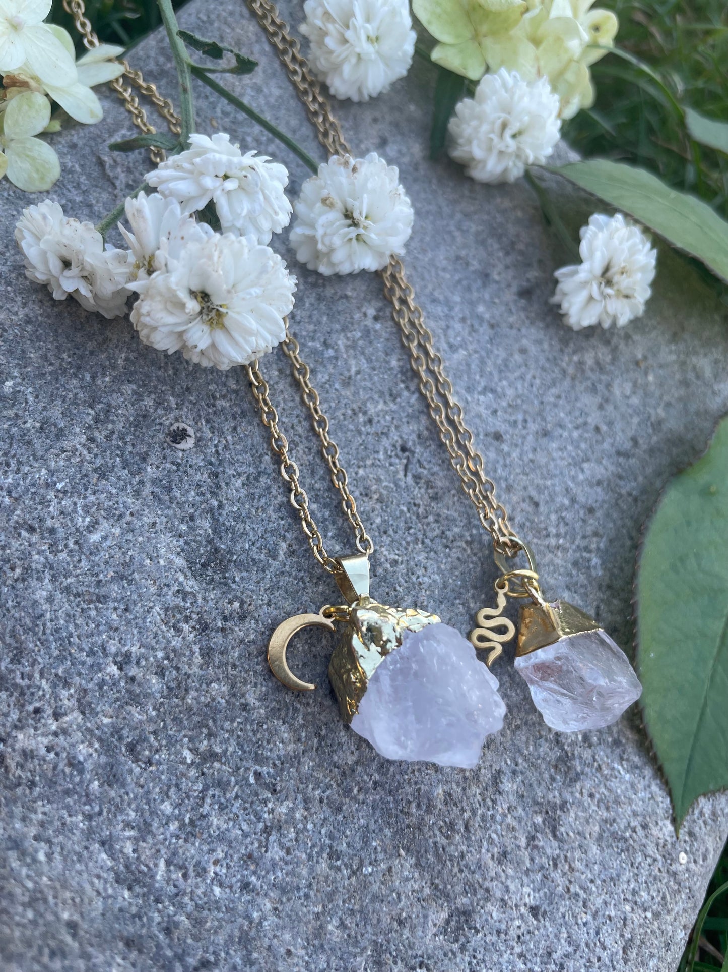 Bergkristall Kette (roh, gold)