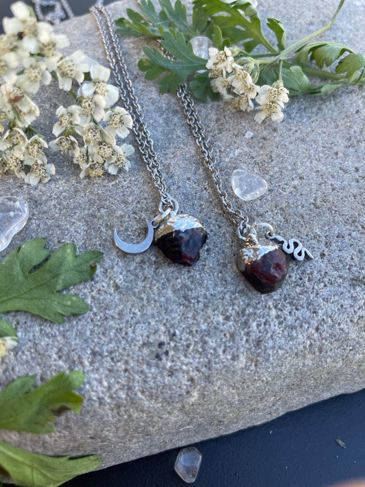 Granat Kette (roh, silber)