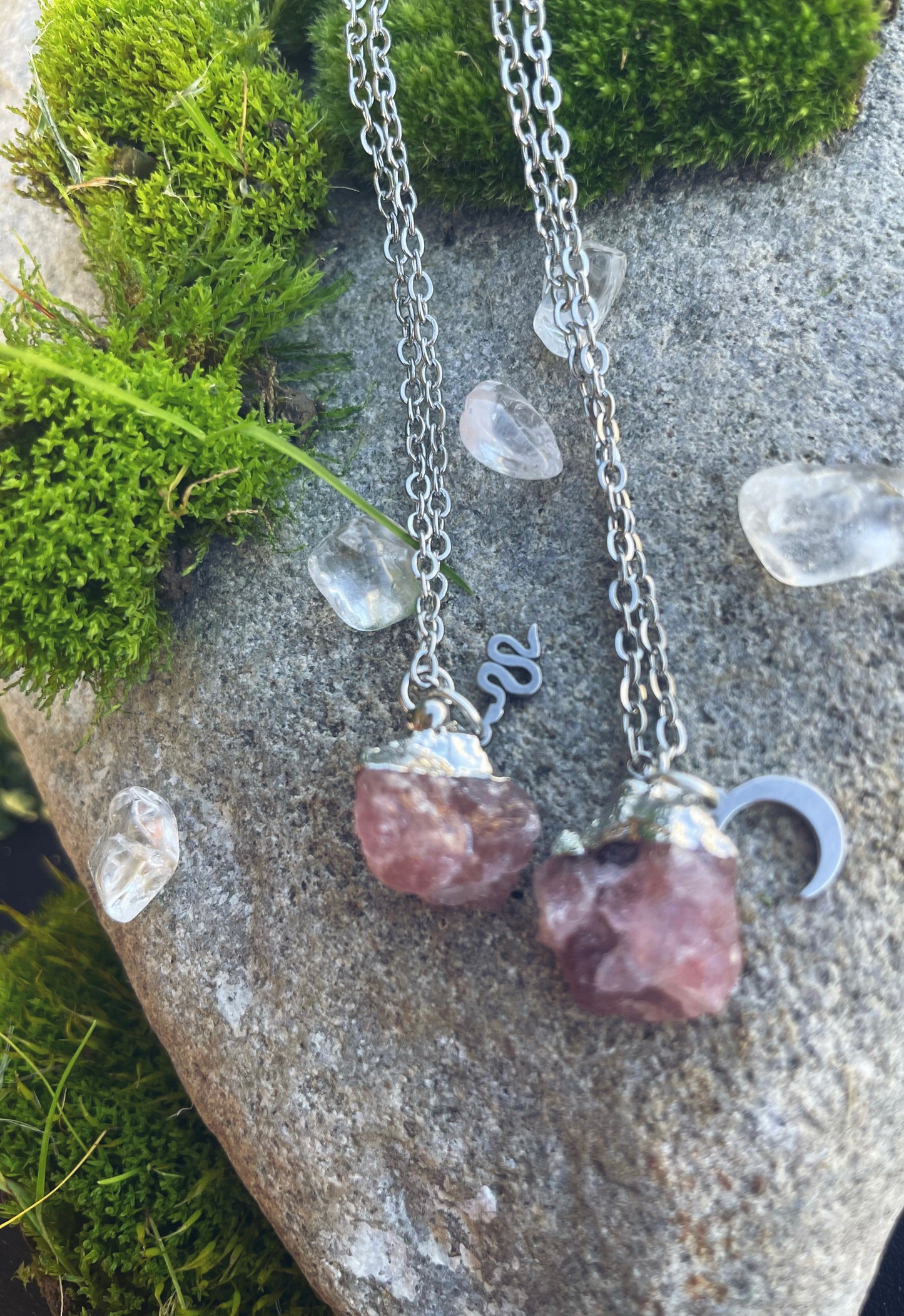 Erdbeerquarz Kette (roh, silber)