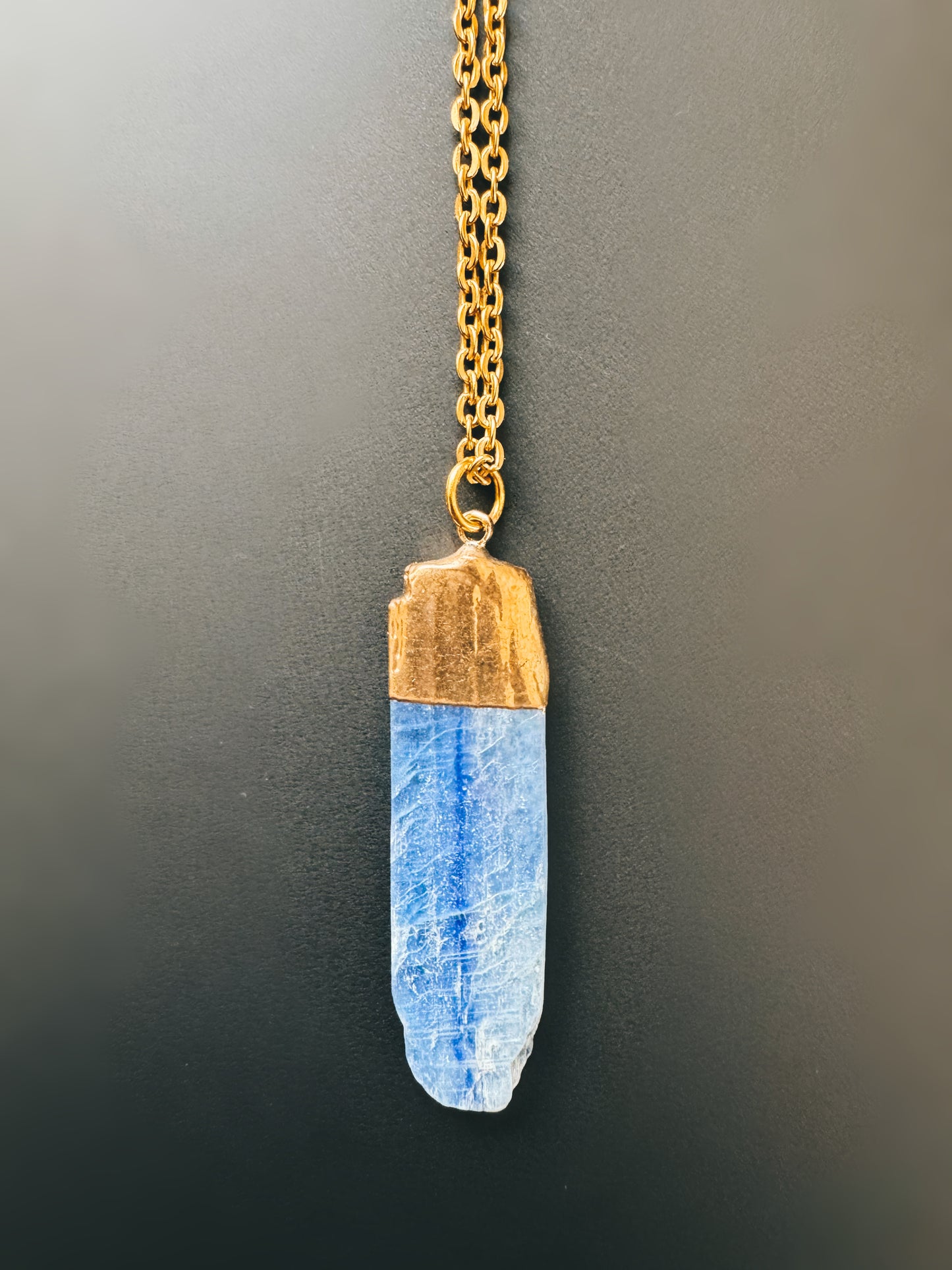 Kyanit Kette (roh, gold)