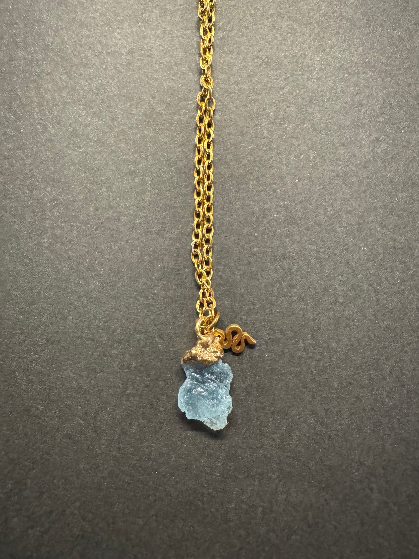Aquamarin Kette (roh, gold)