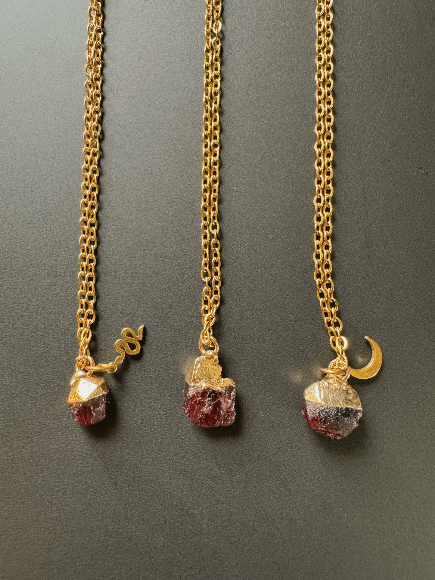 Granat Kette (roh, gold)