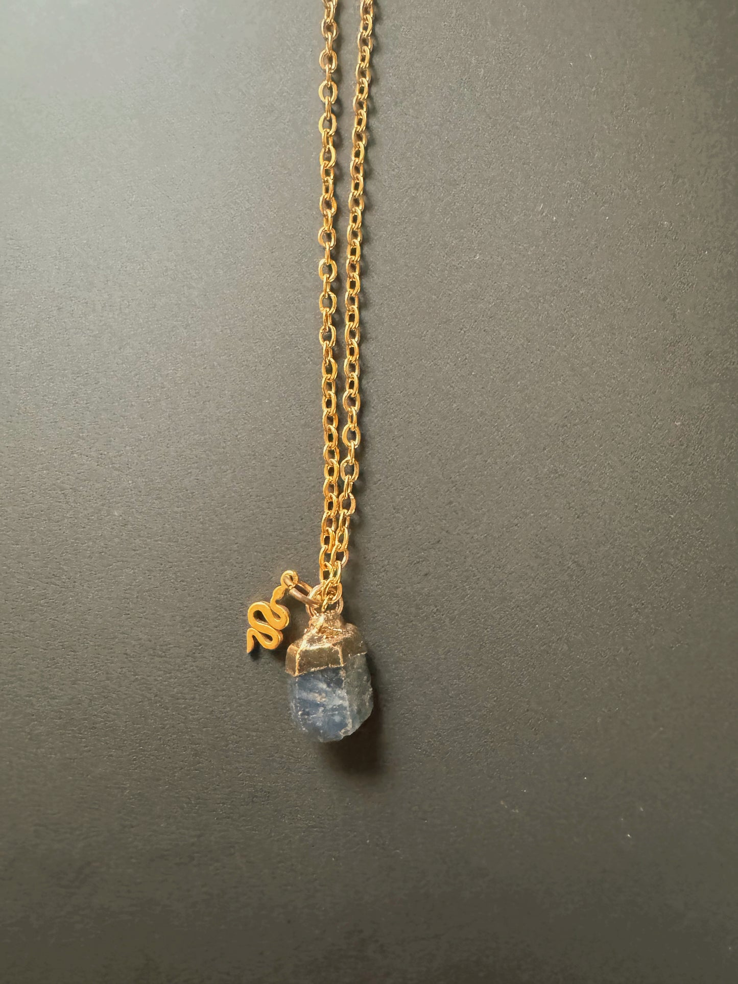 Saphir Kette (roh, gold)