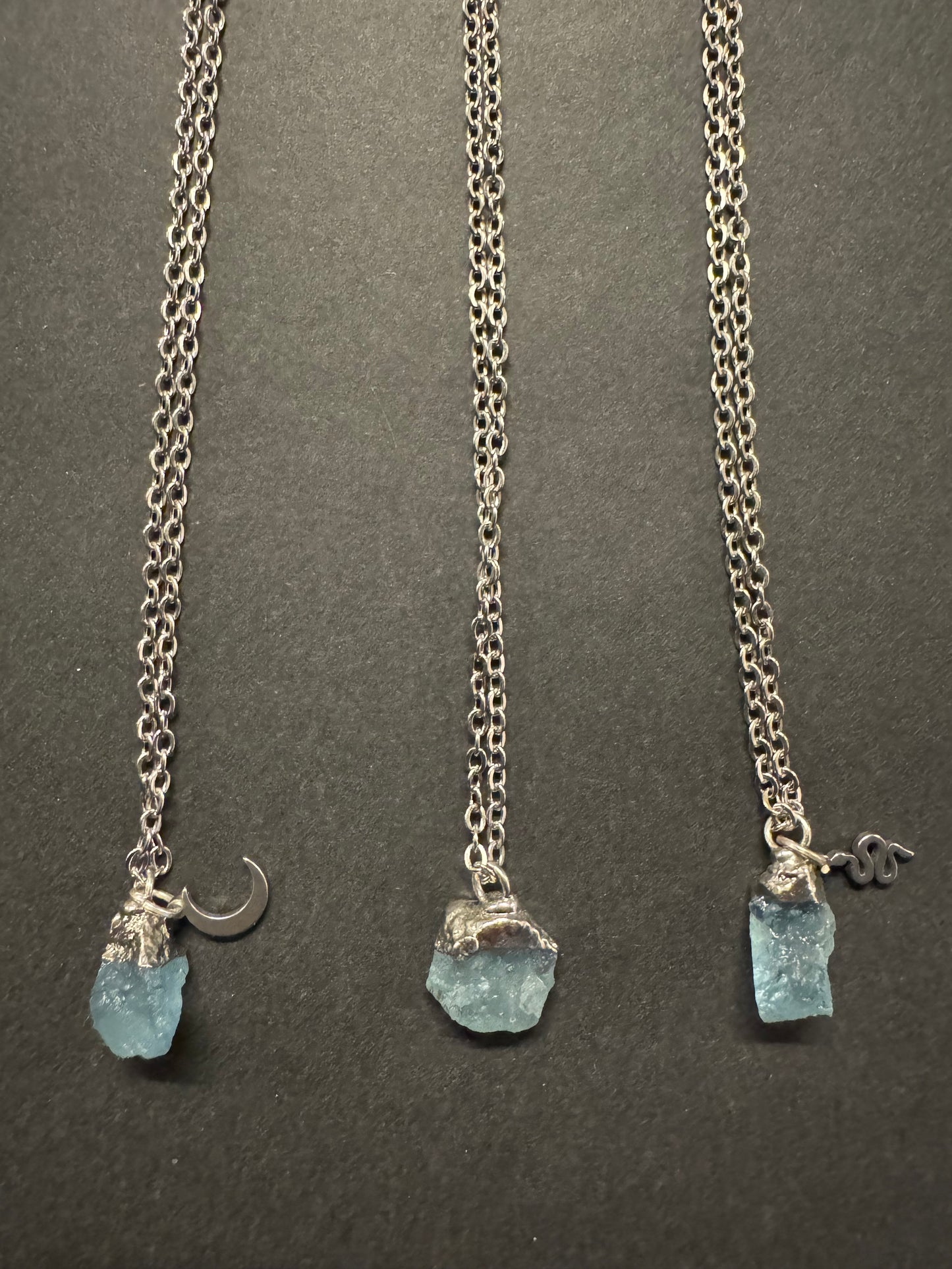 Aquamarin Kette (roh, silber)