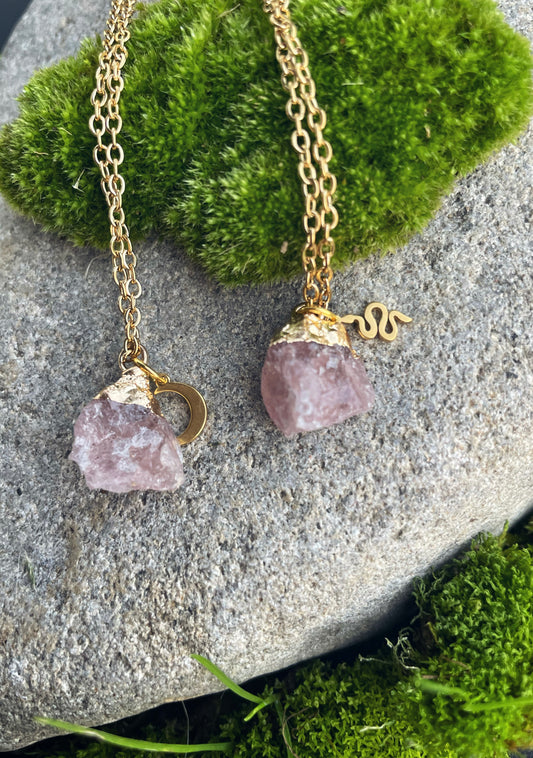 Erdbeerquarz Kette (roh, gold)