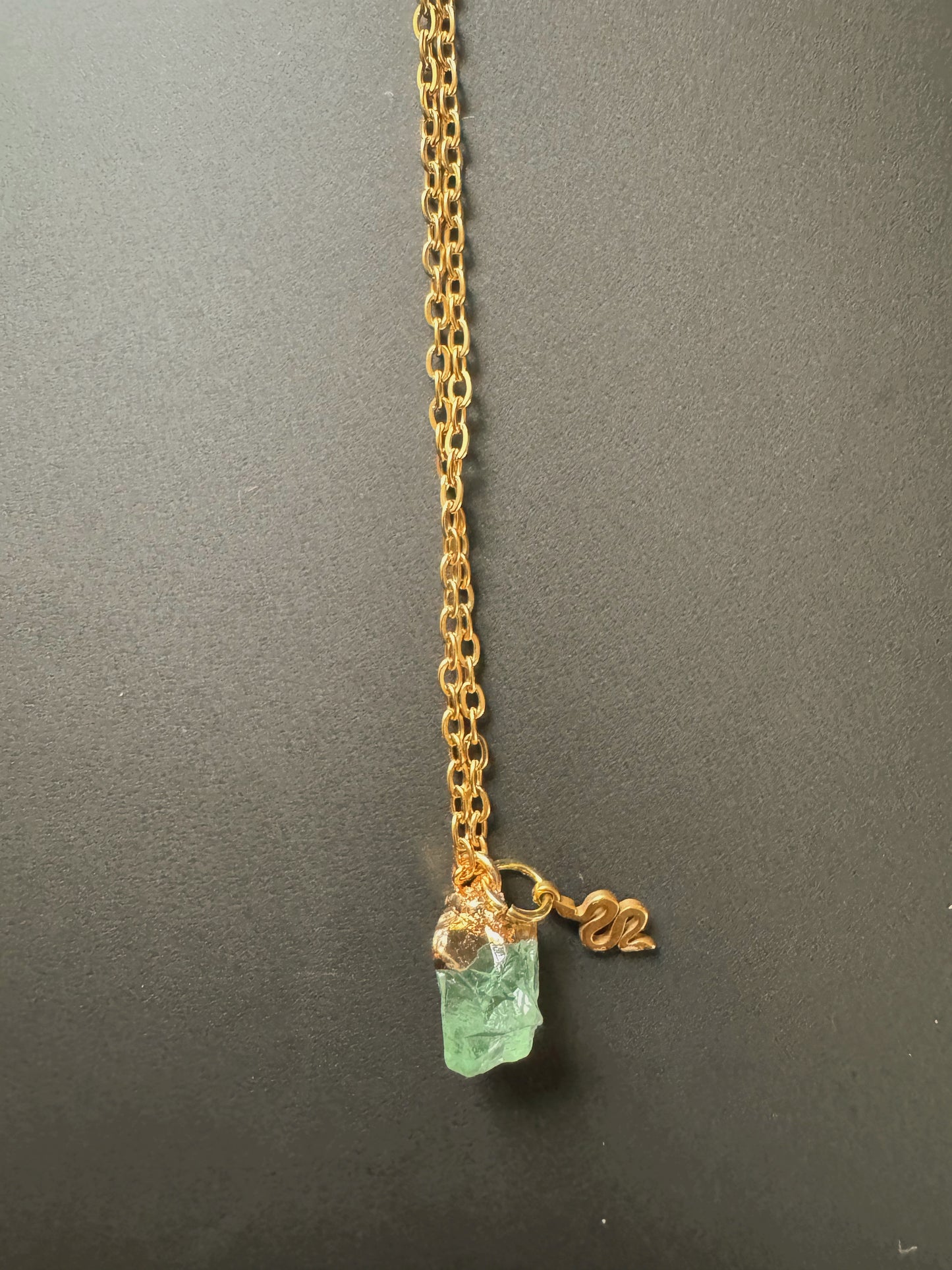 Grüner Fluorit Kette (roh, gold)