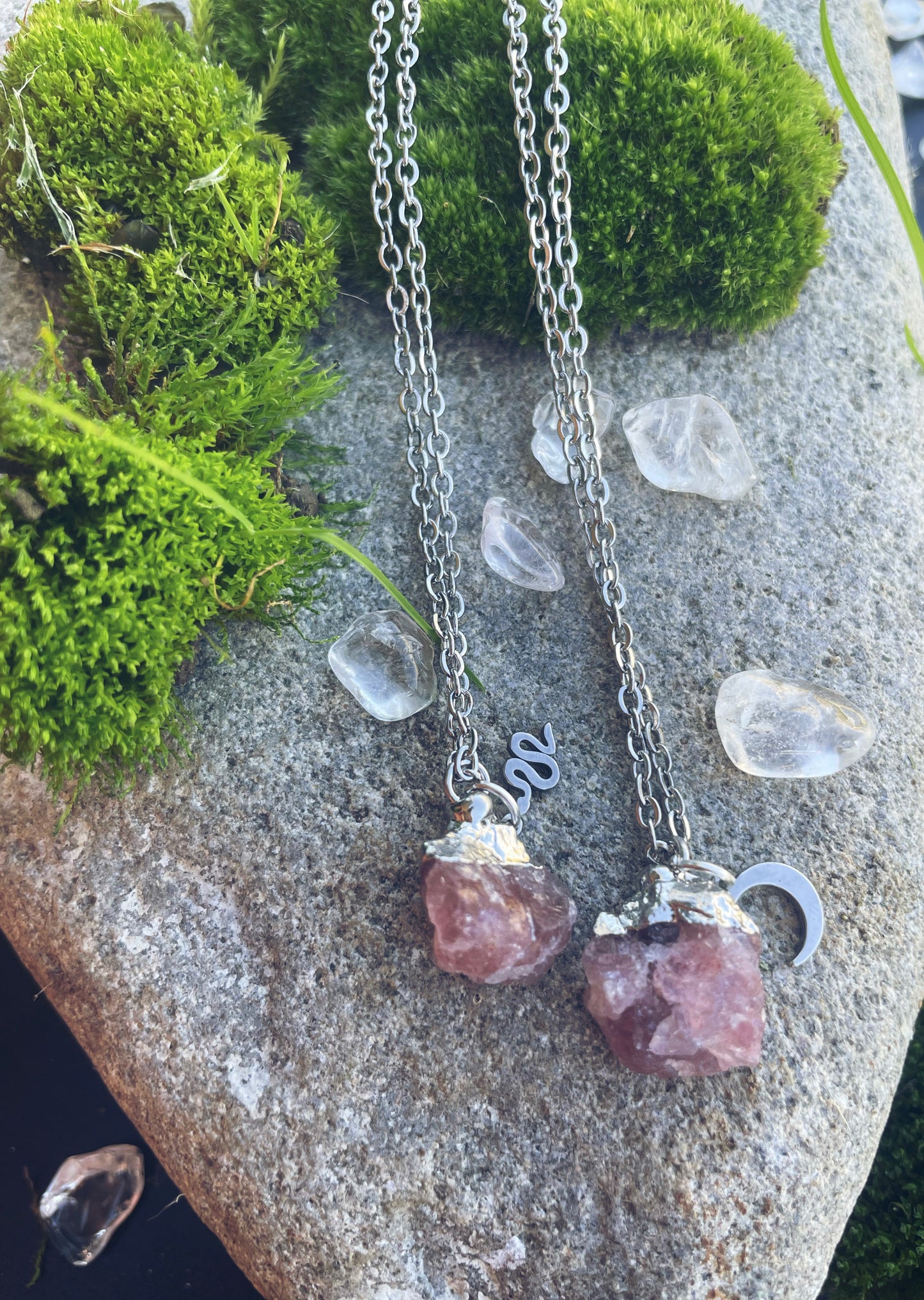Erdbeerquarz Kette (roh, silber)