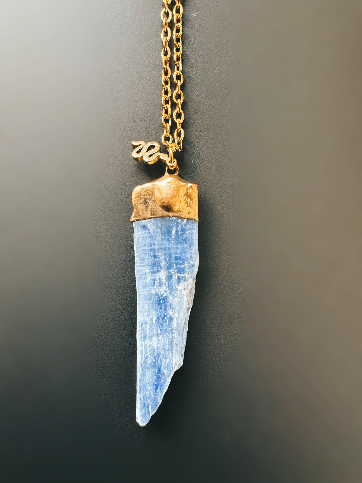 Kyanit Kette (roh, gold)