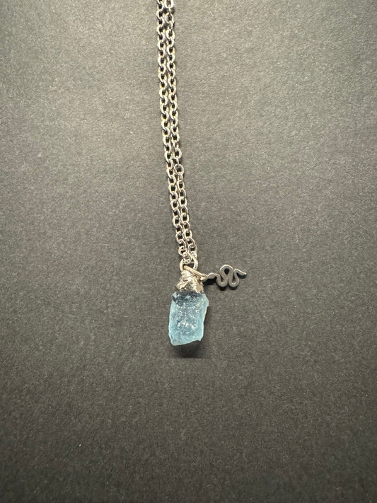 Aquamarin Kette (roh, silber)