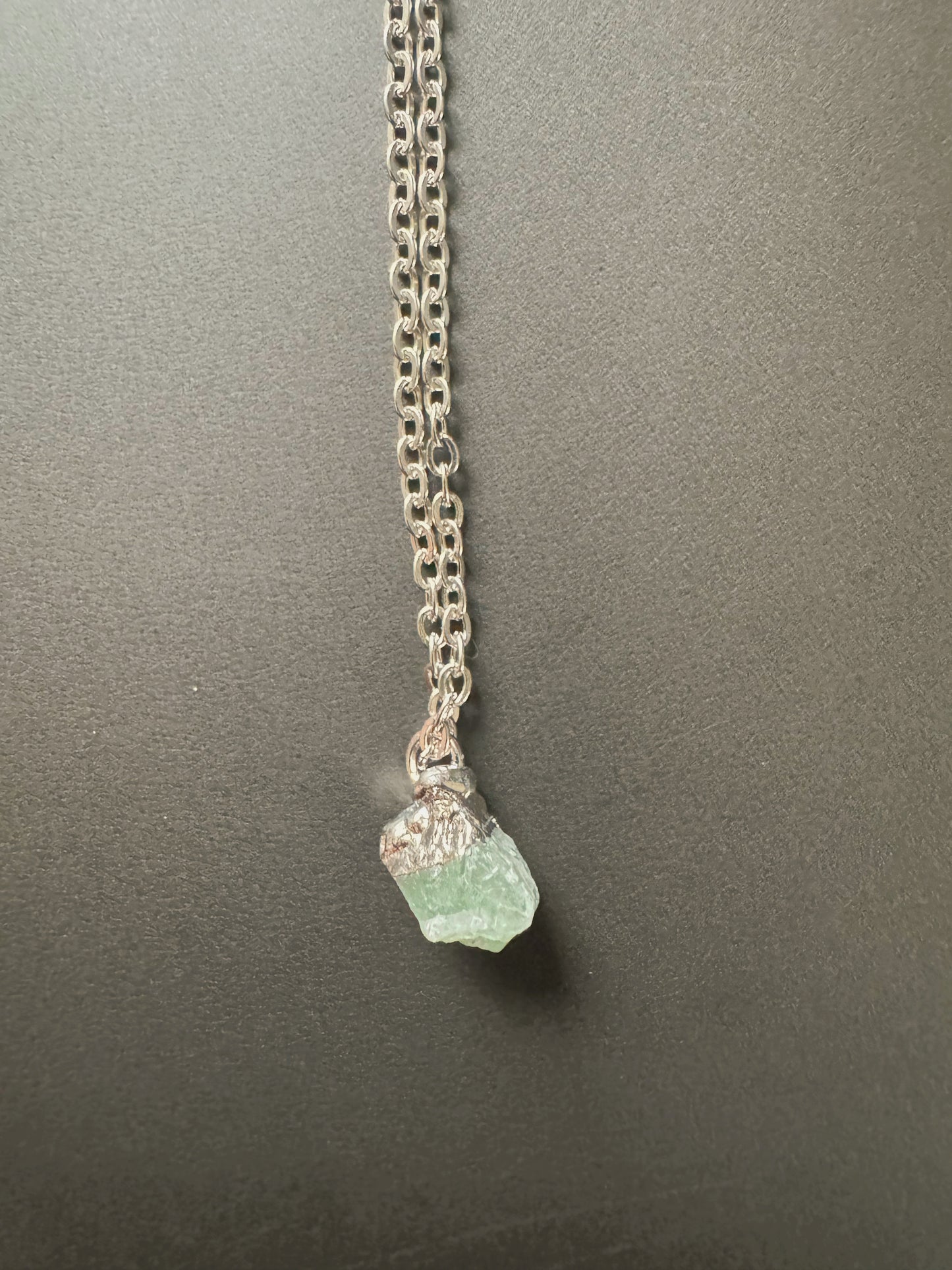 Grüner Fluorit Kette (roh,silber)