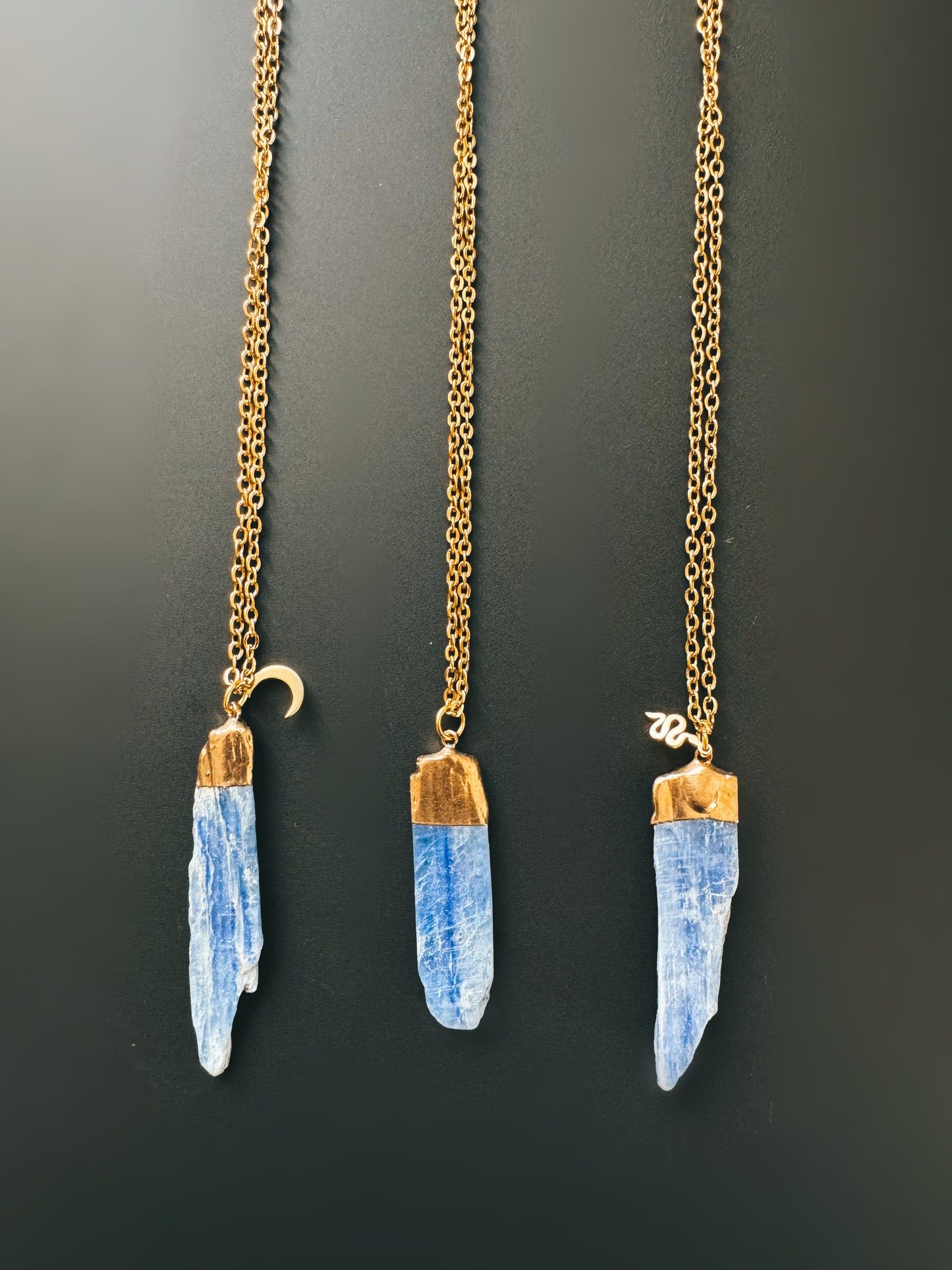 Kyanit Kette (roh, gold)