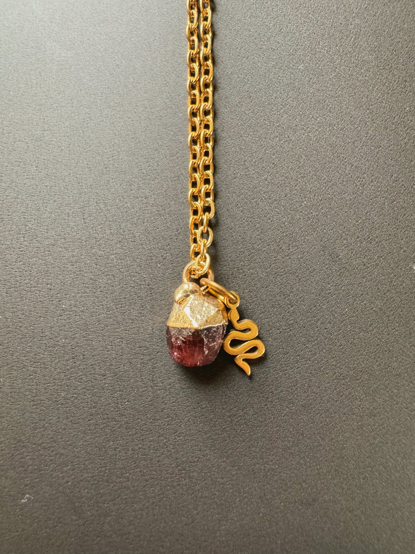 Granat Kette (roh, gold)