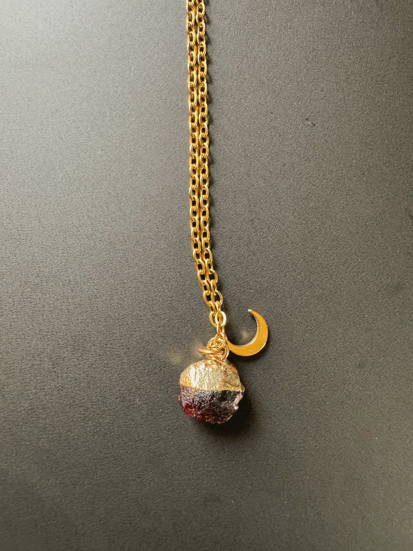 Granat Kette (roh, gold)