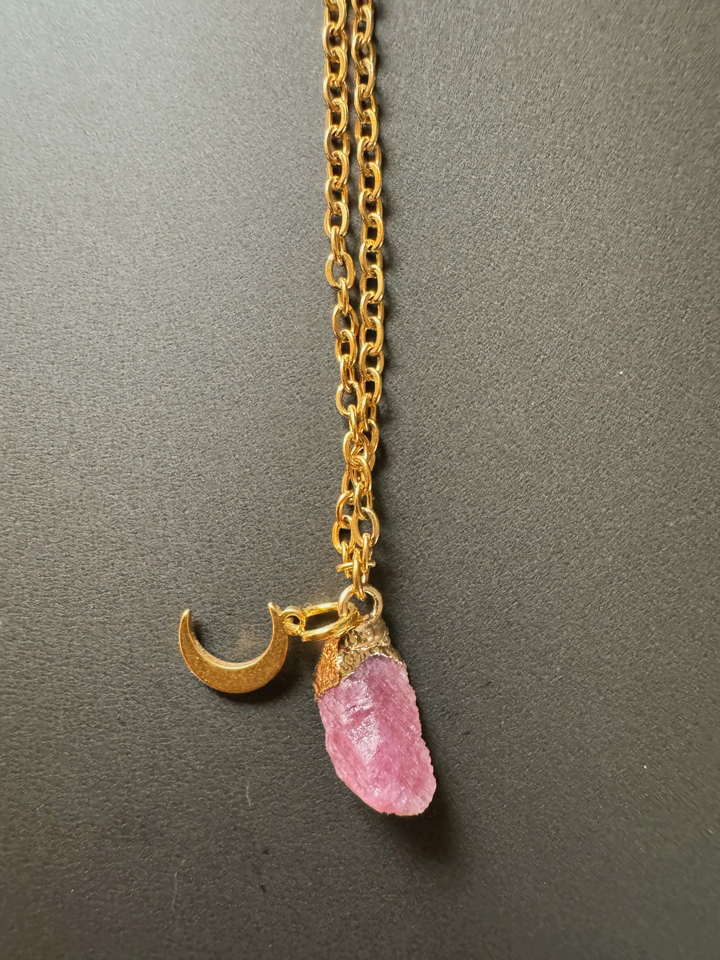 Rubin Kette (roh, gold)