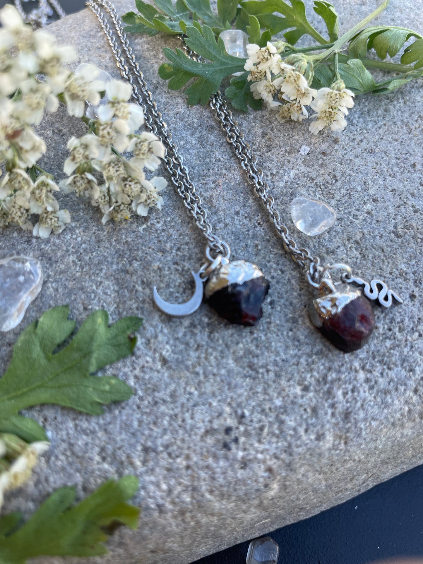 Granat Kette (roh, silber)