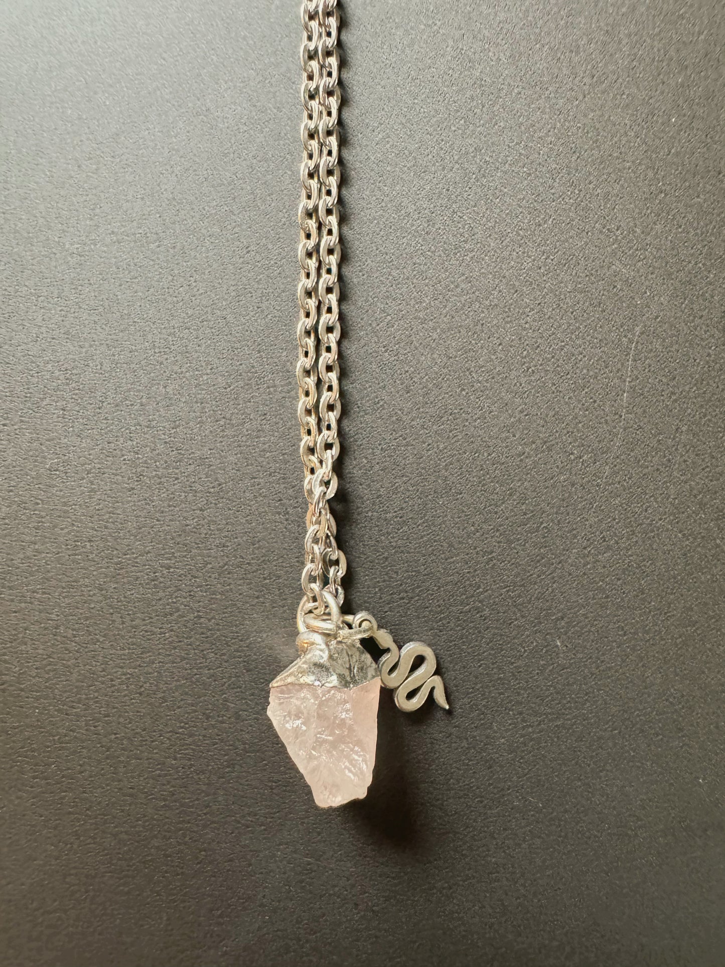 Rosenquarz Kette (roh, silber)