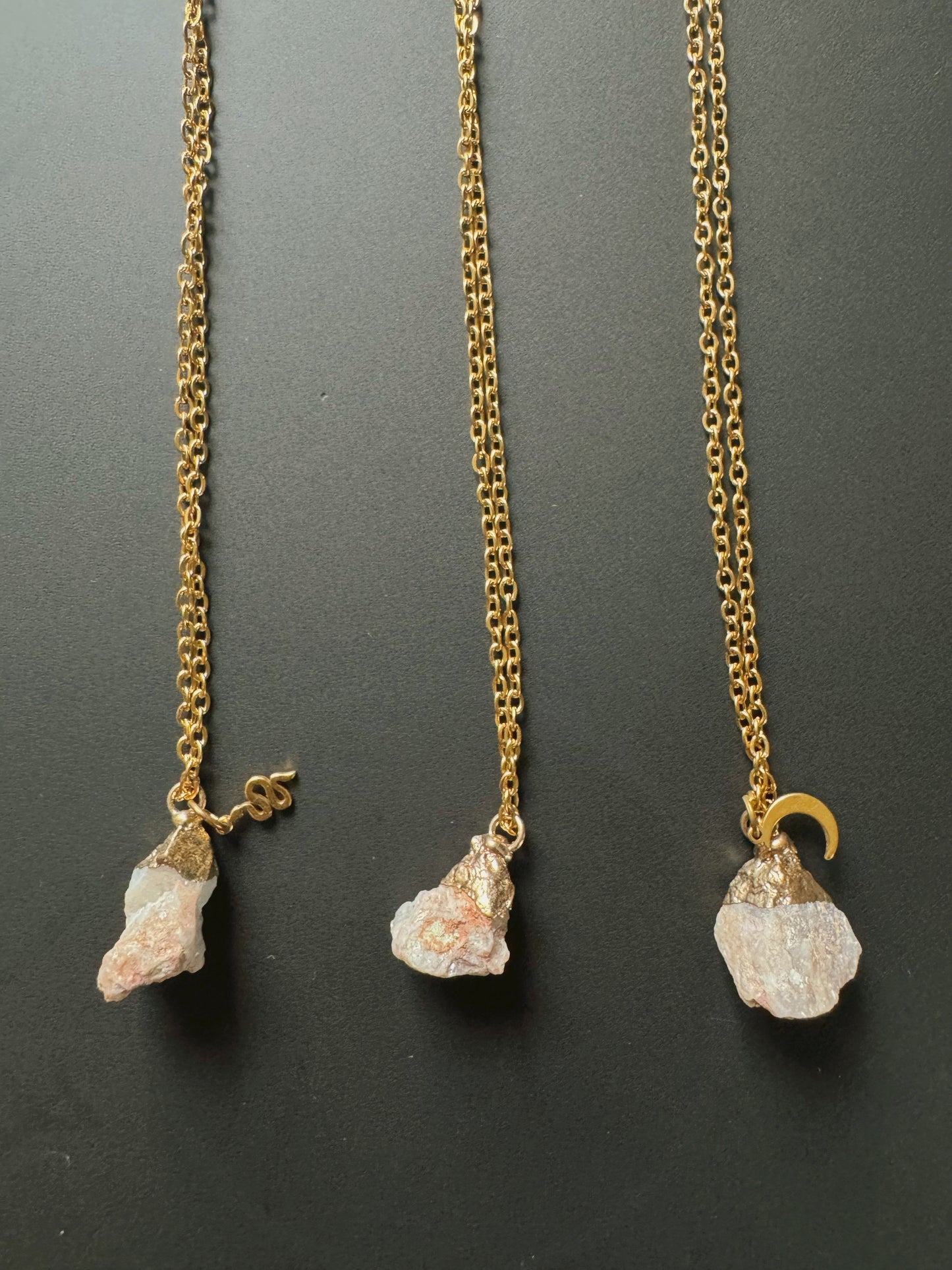 Rosa Turmalin Kette (roh, gold)