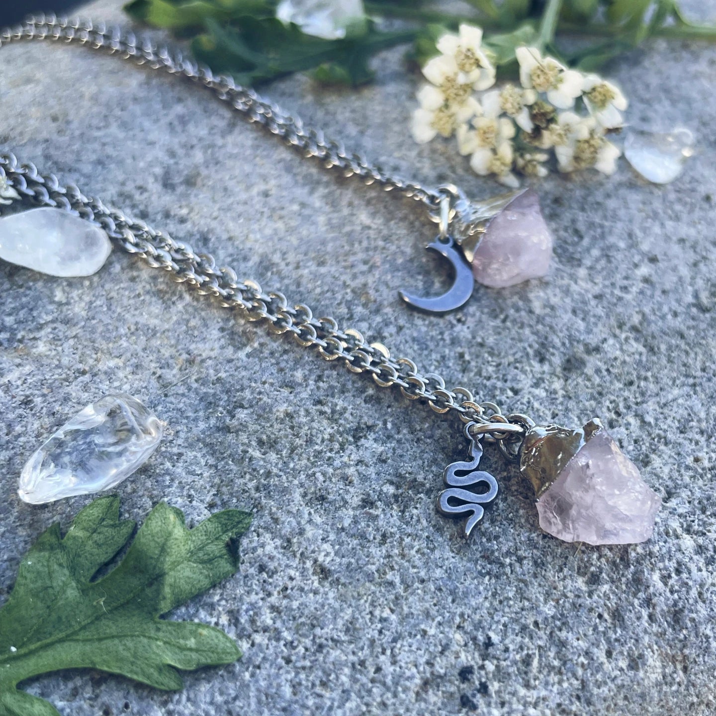 Rosenquarz Kette (roh, silber)